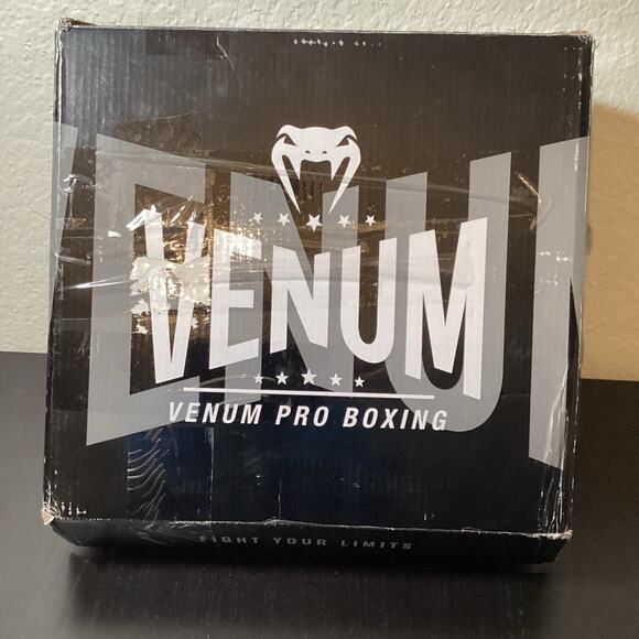 Venum White Snake Boxing Shoes (M4.5/W6, EU36.5) - Picture 2 of 8